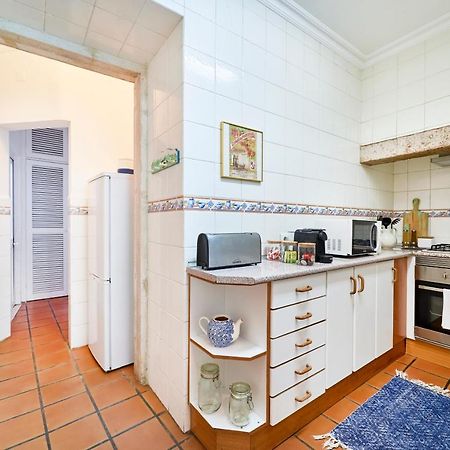 Spacious Bairro Alto Apartment With Courtyard, By Timecooler Лиссабон Экстерьер фото