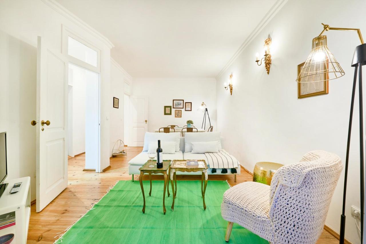 Spacious Bairro Alto Apartment With Courtyard, By Timecooler Лиссабон Экстерьер фото