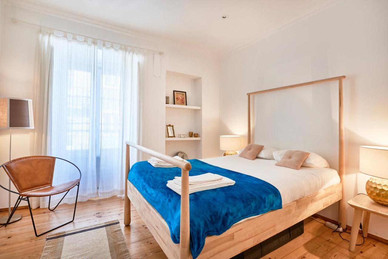 Spacious Bairro Alto Apartment With Courtyard, By Timecooler Лиссабон Экстерьер фото