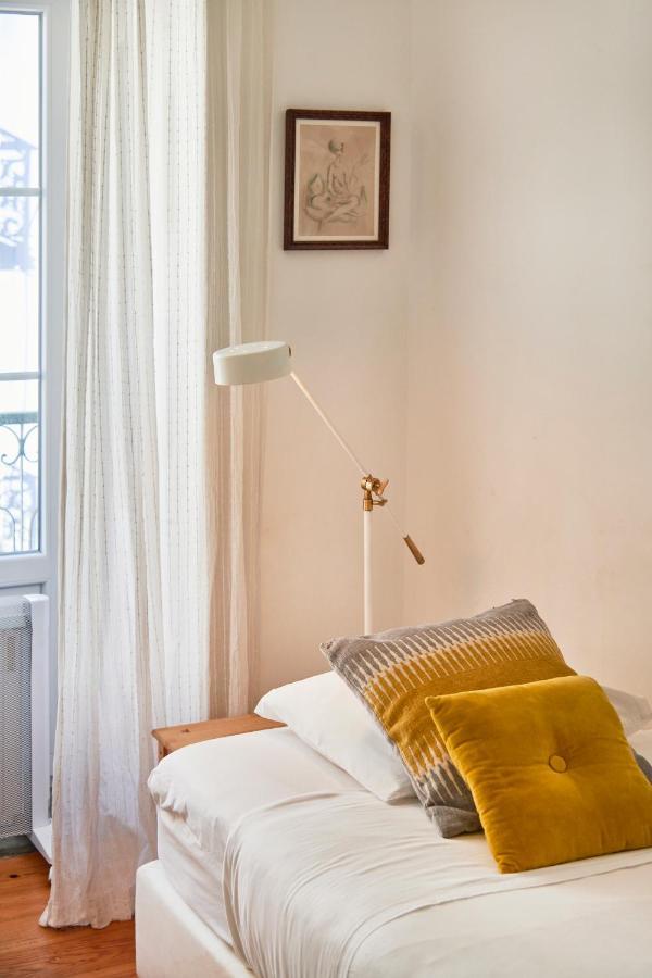 Spacious Bairro Alto Apartment With Courtyard, By Timecooler Лиссабон Экстерьер фото