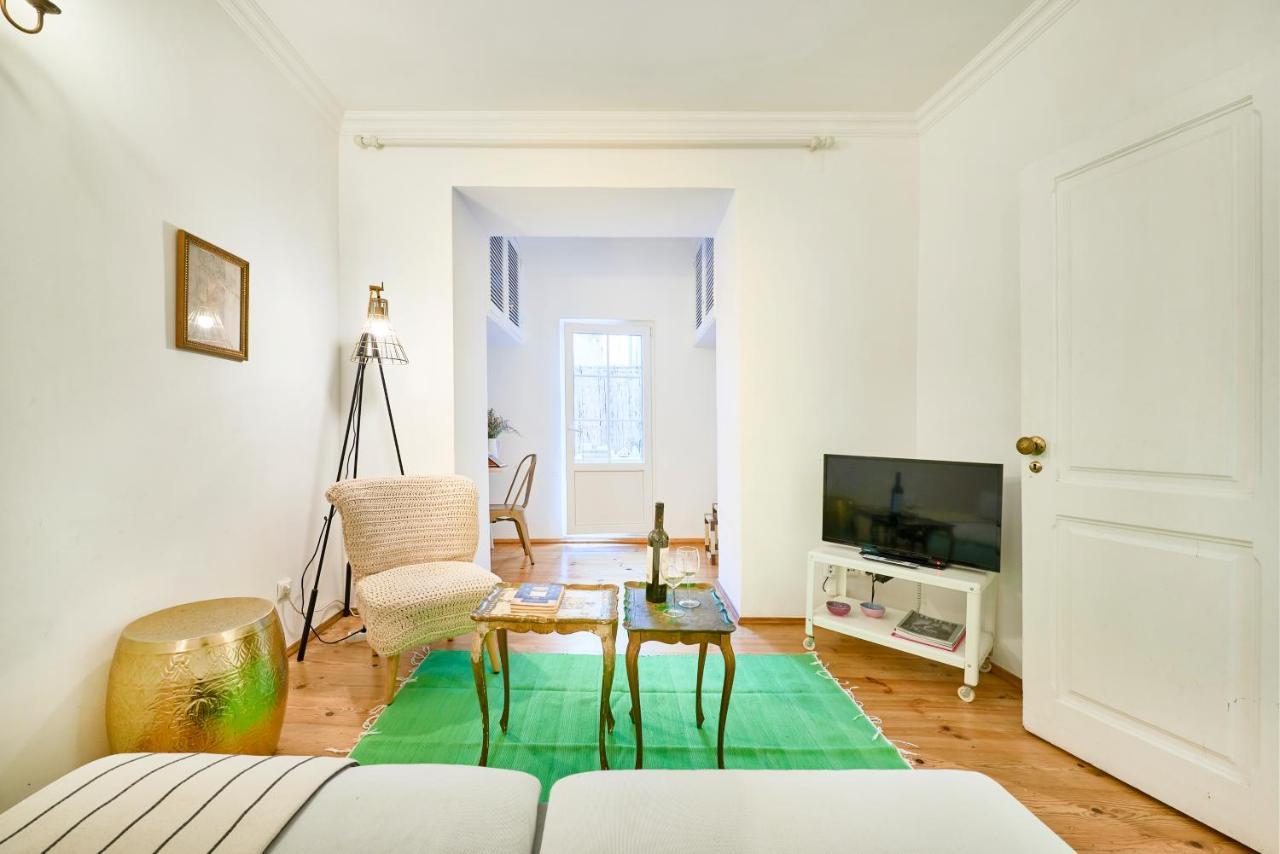 Spacious Bairro Alto Apartment With Courtyard, By Timecooler Лиссабон Экстерьер фото