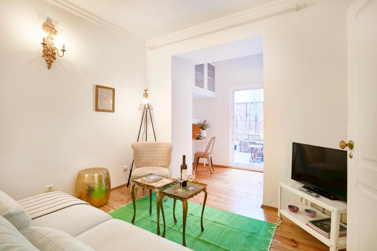 Spacious Bairro Alto Apartment With Courtyard, By Timecooler Лиссабон Экстерьер фото